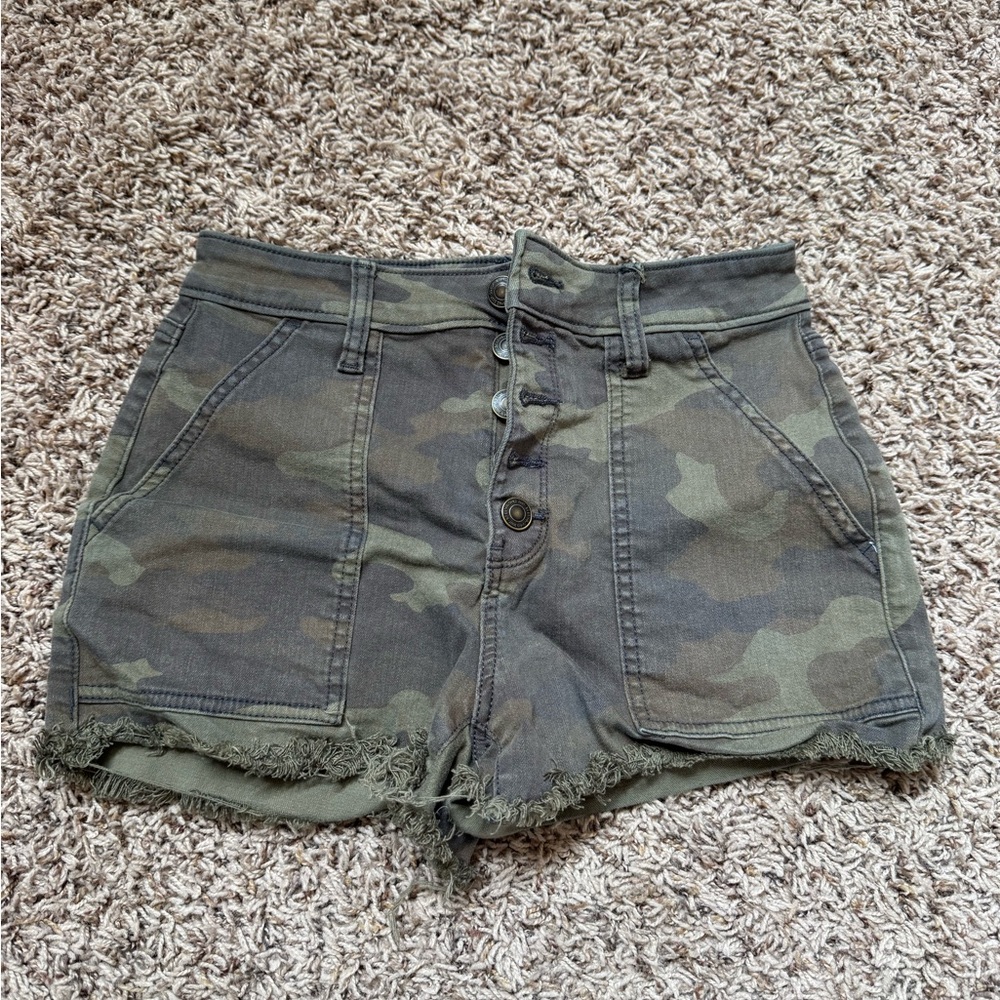 Mudd Camo Green Junior  Shorts  size 5